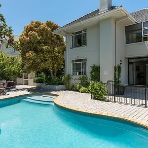 Oak Manor 2* Cape Town